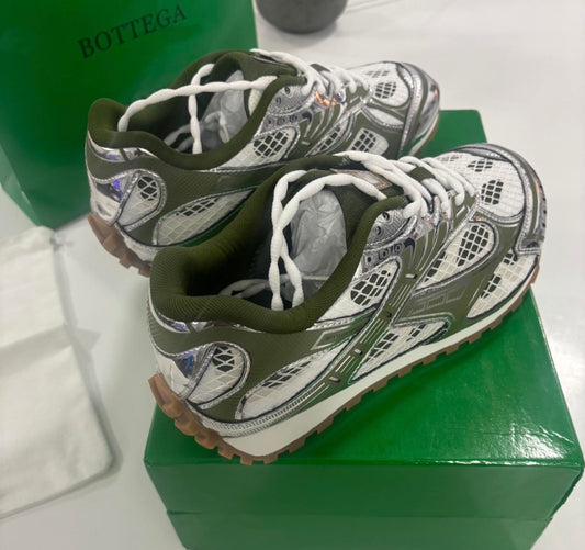 BOTTEGA VENETA Sneakers Silver